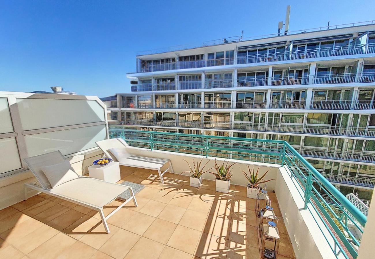 Nestor&jeeves - La Maree Bleue - Terrace - Near